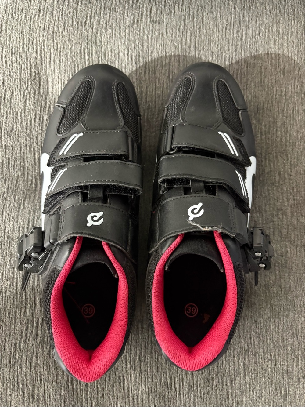Peloton Cycling Shoe Size 39 EU/ Women’s 8 US/ Delta Cleats Included